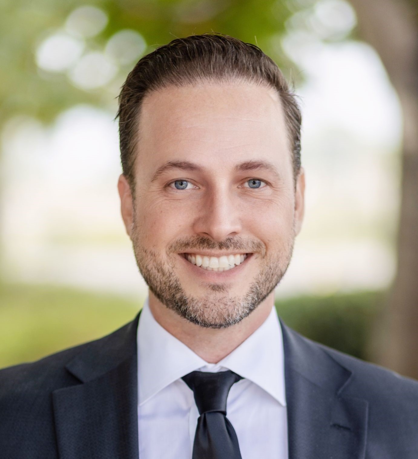 Jed Etters Headshot Cropped